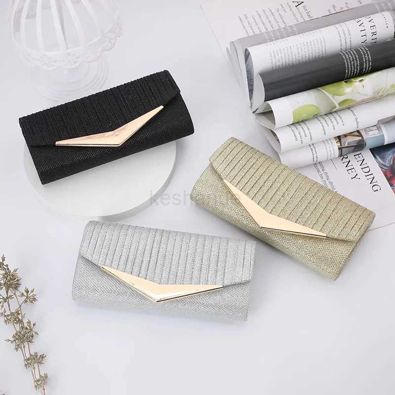 New Womens Dinner Bag Pure Clamshell Wedding Dress Bag Metal Chain Shoulder Bag Metal Pieces Embellished Fashion Clutch BagXJ240730