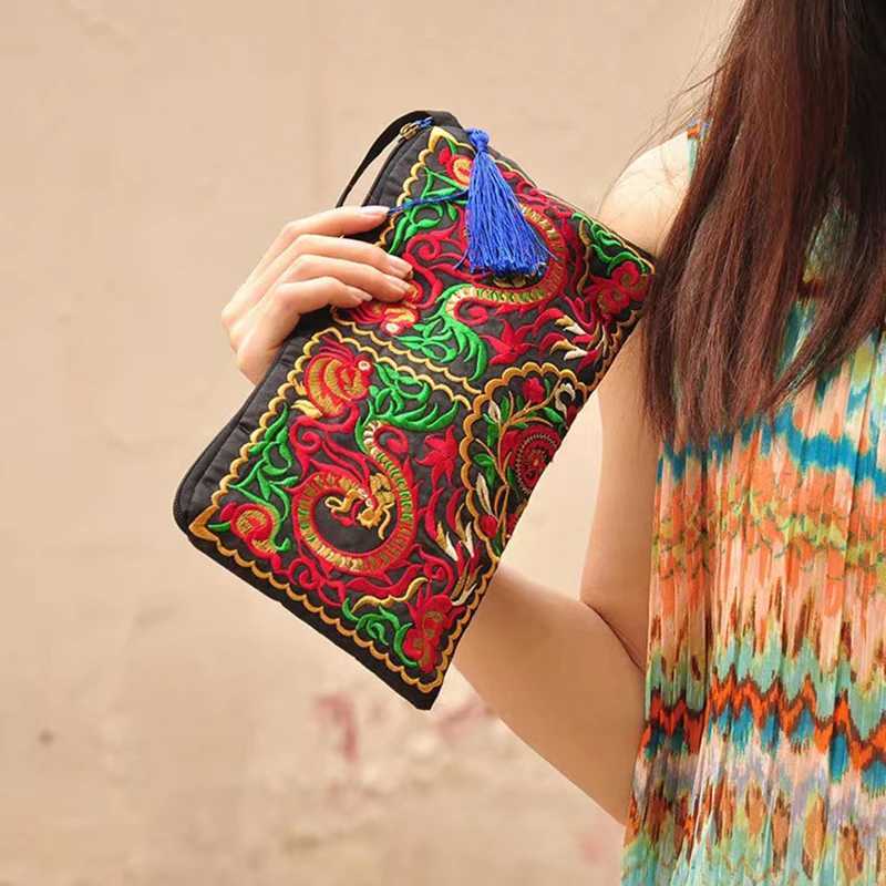Tassel Random Ethnic Style Embroidery Handbag Vintage Embroidery Wallet Card BagXJ240730