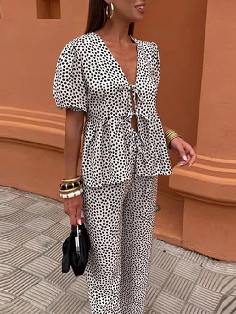 Printed lace shirt and pants 2piece set for women elegant casual Vneck top wide leg mens 2024 womens puff short sleeved 240729