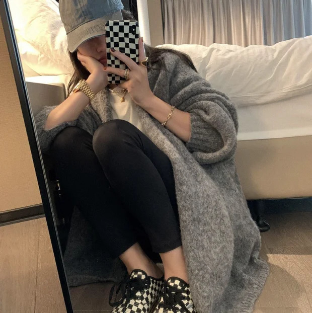 Autumn Winter Thicken Warm Sweater Cardigan Women Japan Style Lazy Wind Soft Knit Cardigans Female Gray Khaki Loose Knitted Coat 240730