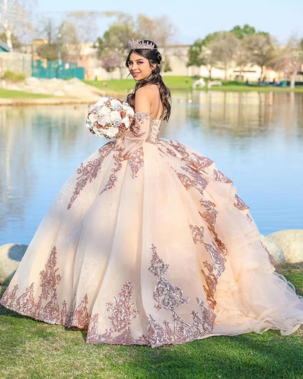 Elegant 2025 Blush Quinceanera Dress Ball Gown Pink Lace Applique Beading Tiered Corset Sweet 16 Vestidos De 15 Anos