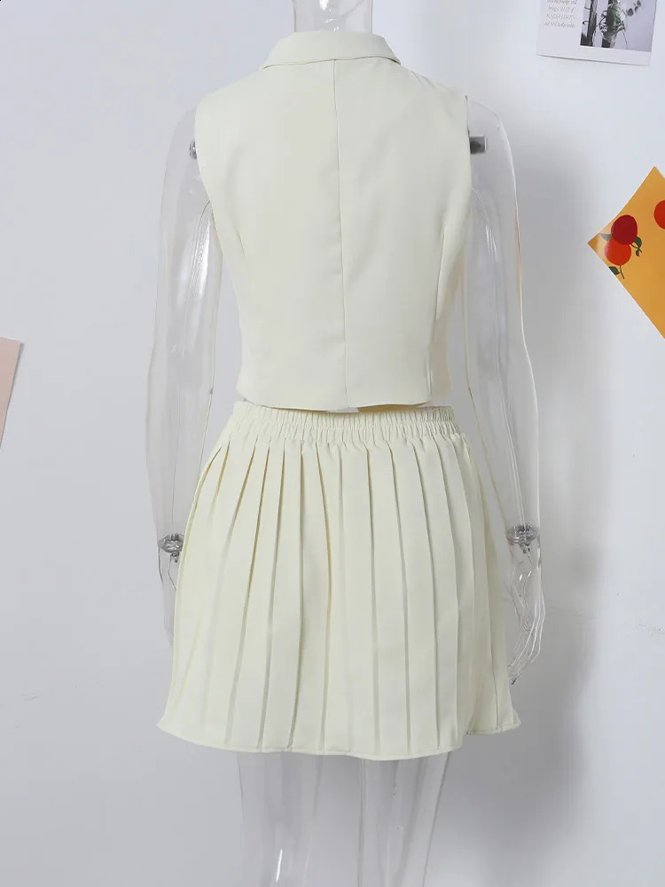 2024 Summer Elegant Tank Top Womens Vneck Double breasted Irregular Folded Skiwear Wear 240729