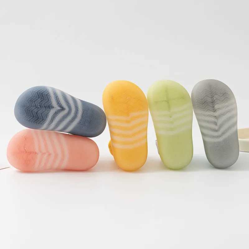 Animal pattern baby floor socks anti slip silicone soles cute cartoon childrens shoes breathable and casual cotton baby boys and girls shoes X250409