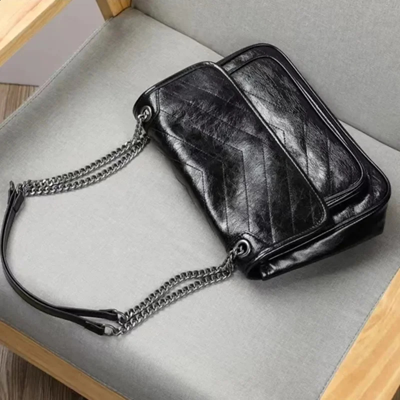 Explosive Pattern Top Layer Cow Leather Vintage Chain Single Shoulder Slant Cross Casual Commuting Leather Womens Bag 240731