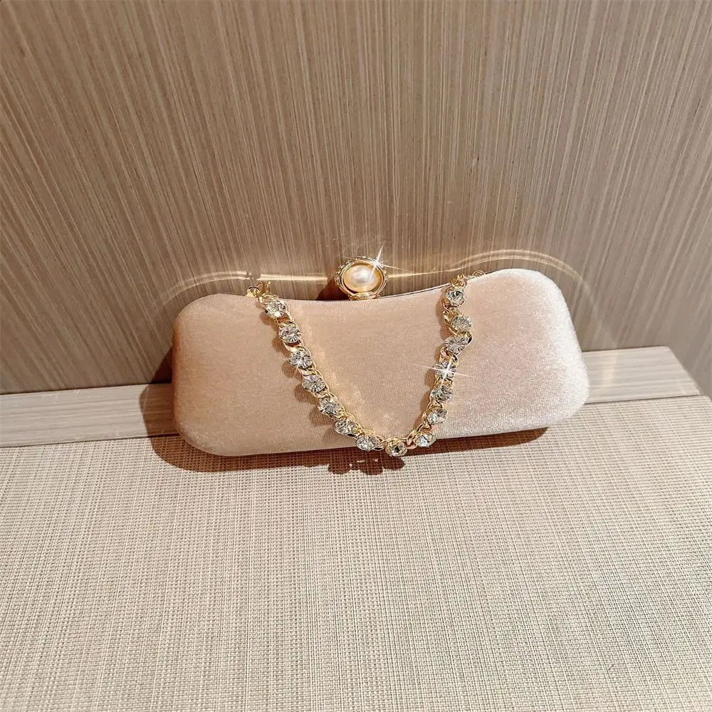 Gold Velvet Evening Bag Fashion French Vintage Pearl Chain Shoulder Bags Banquet Clutch Wedding Party 240813