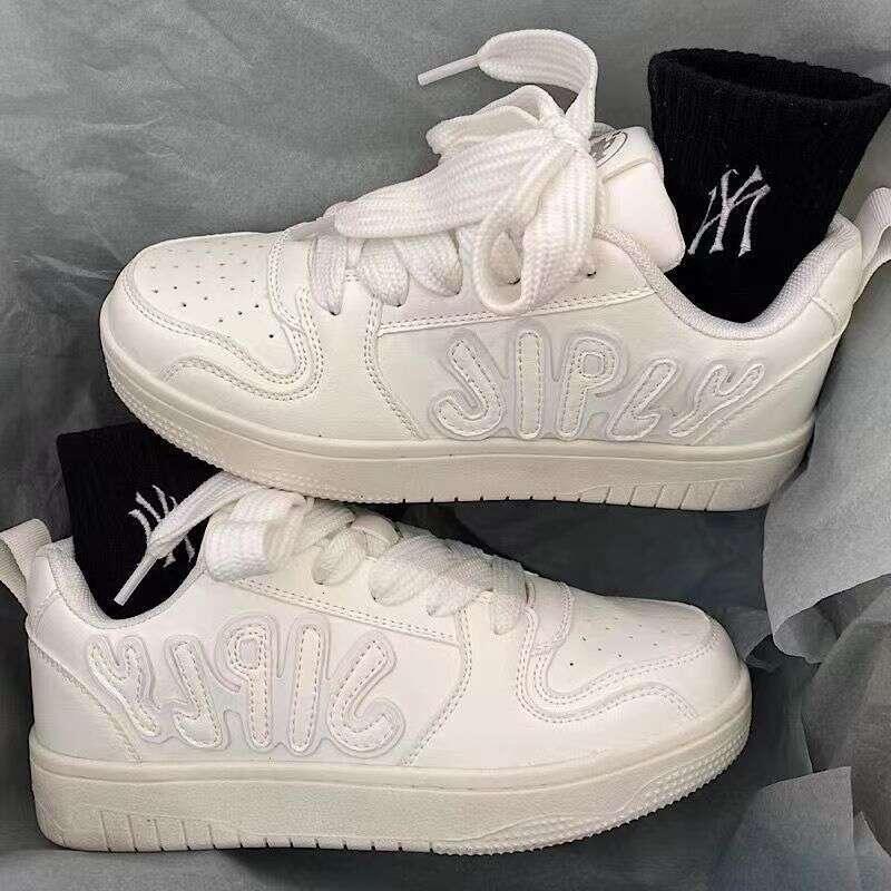 Designer 2024 White Fashion Shoes: Athleisure Style Couple Board Shoes (Green)