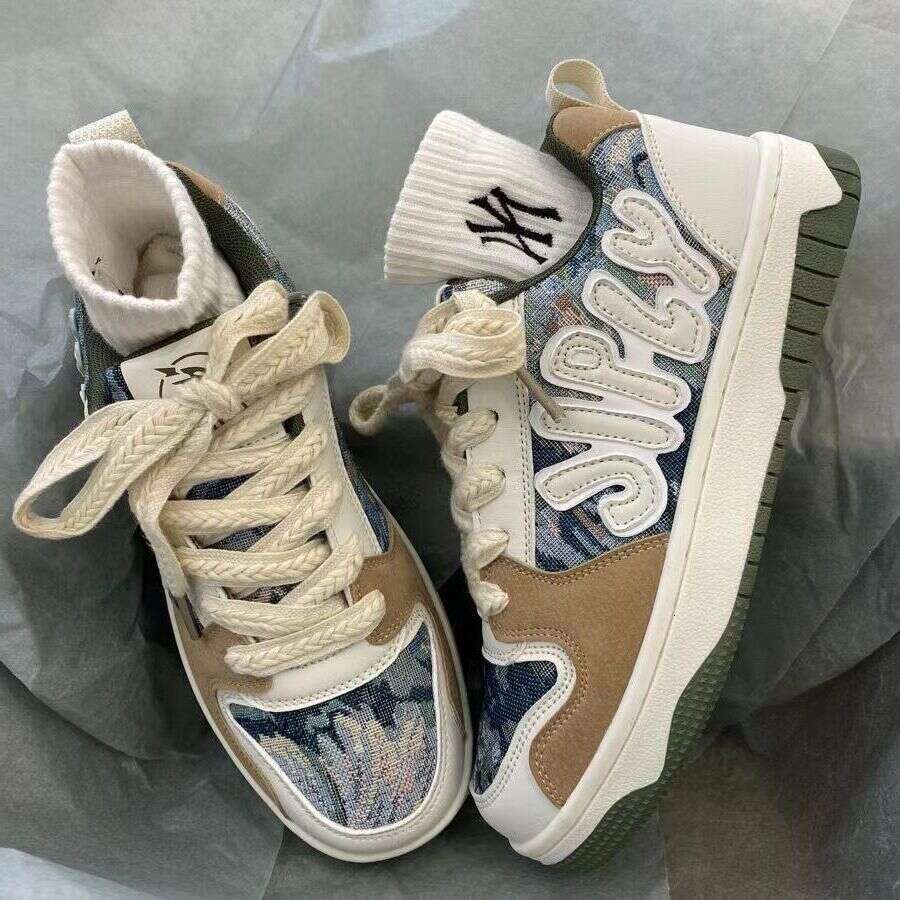 Designer 2024 White Fashion Shoes: Athleisure Style Couple Board Shoes (Green)