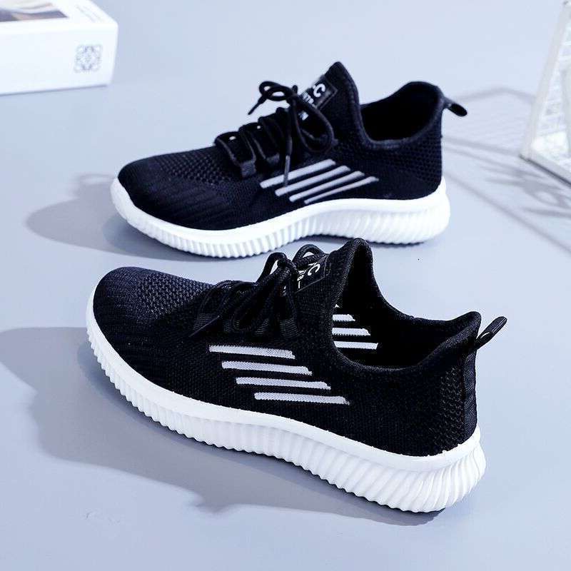 2024 Women's white casual summer breathable sports women's lightweight and comfortable soft soled mesh shoes