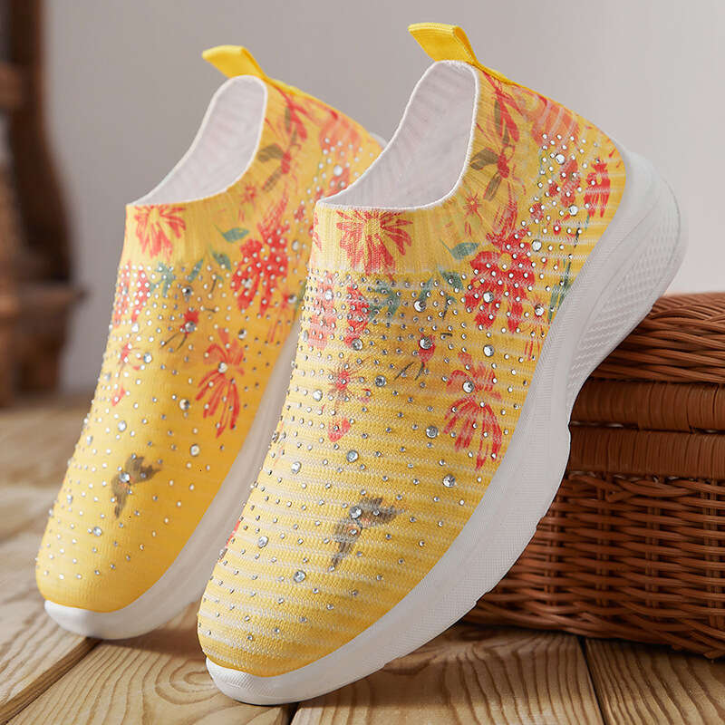Summer Versatile Women's Shoes Soft Sole Colorful Printing Breathable Comfortable Suitable Fashion Walking shoes Triple White Free shipping size