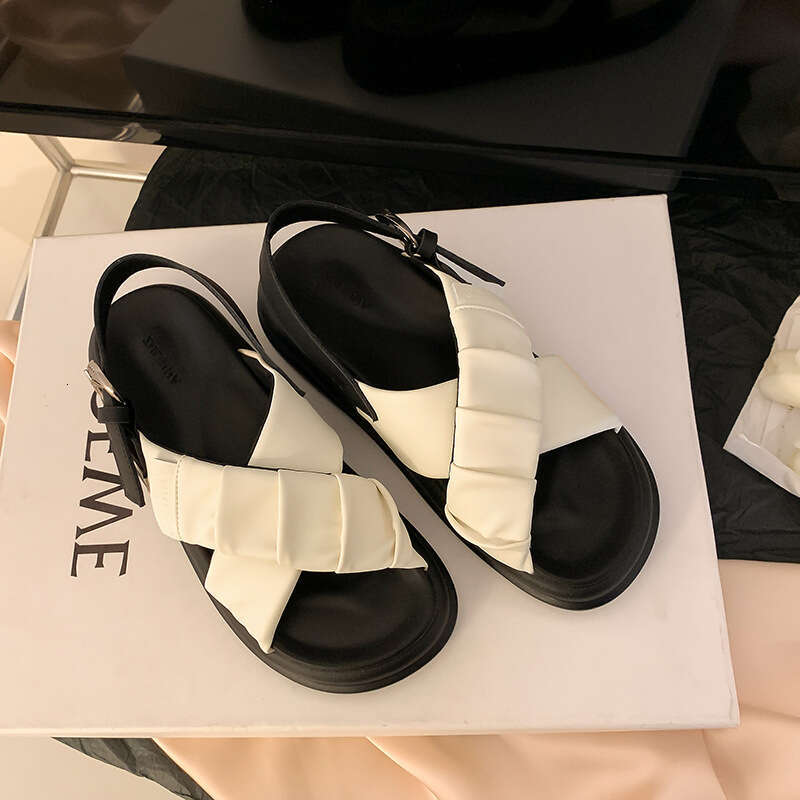 2024 Designer Sandal Womens Sandal New Cross Belt Thick Sole Roman Sandals For Women's Outwear Lightweight And Comfortable Soft Leather Pleated B