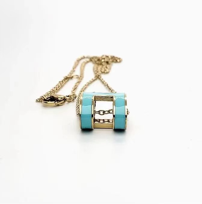 Designer Classic Luxury Pendant Necklaces Women 18K Gold Letter Necklace Luxury Designer necklace for women