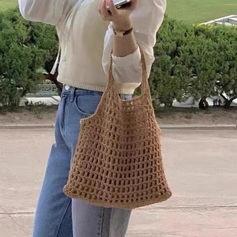 Fashion crochet handbag for womens summer beach large capacity hollow knitted bag Bohemian shoulder 240913