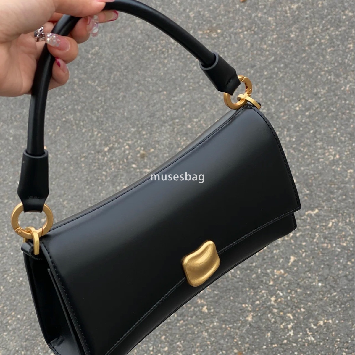 Black underarm bag women's new high-end texture niche design single shoulder retro carrying small square bag crossbody bag