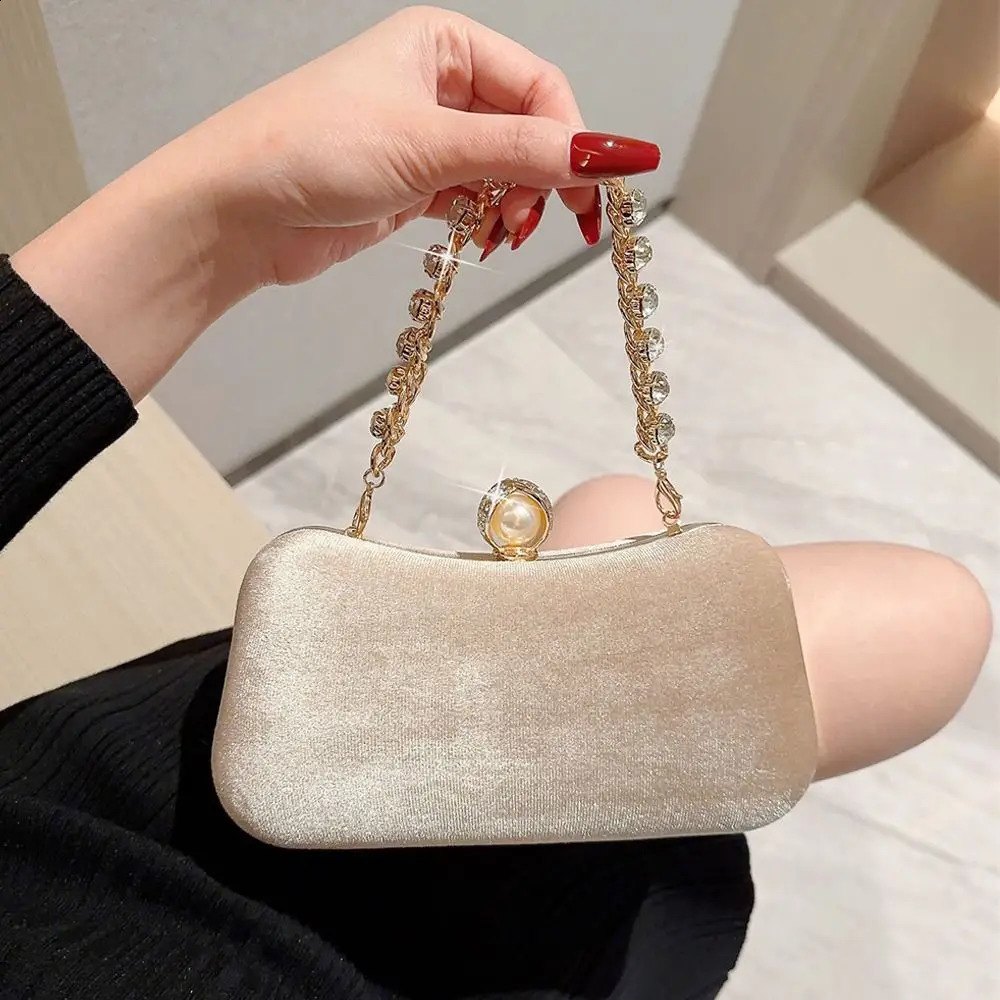 Gold Velvet Evening Bag Fashion French Vintage Pearl Chain Shoulder Bags Banquet Clutch Wedding Party 240813