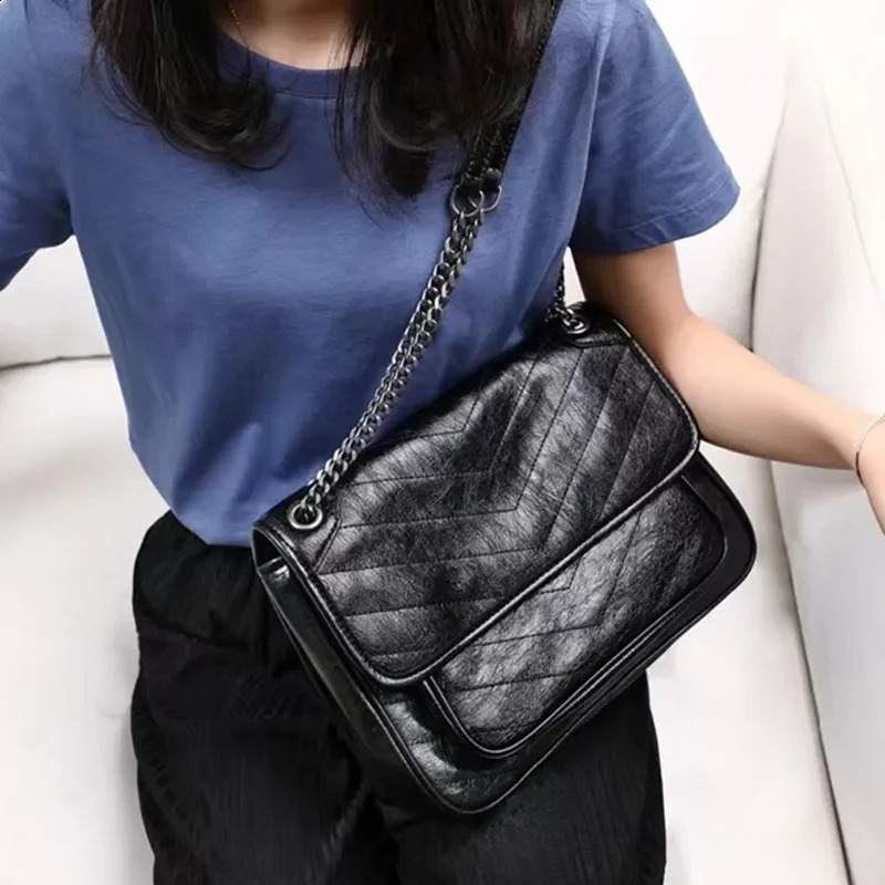 Explosive Pattern Top Layer Cow Leather Vintage Chain Single Shoulder Slant Cross Casual Commuting Leather Womens Bag 240731