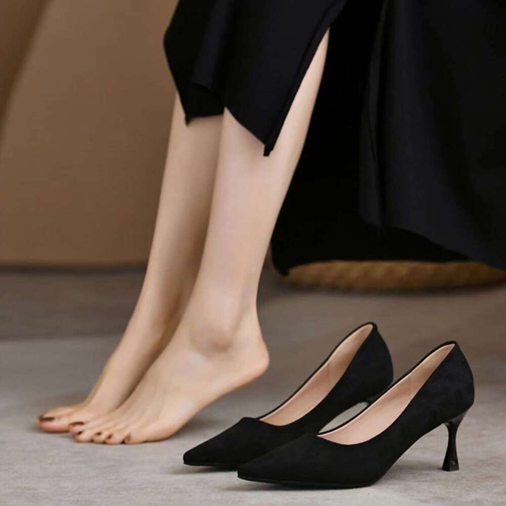 2024S 2024 New Fine Suede Professional Work Women's Students Ceremonial High Heels New Female Pointed Head Middle Heel Single Shoes Black