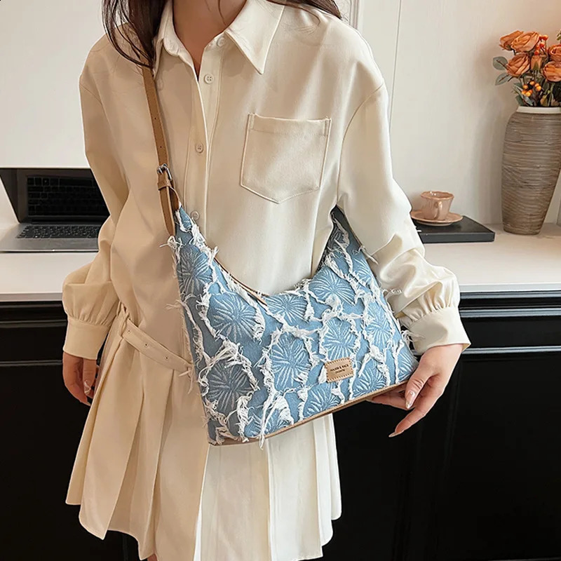 Denim Elegant Women Shoulder Bag Large Capacity Crossbody Bag Fashion Lady Versatile Travel Blue Hobo Handle Bag 240731