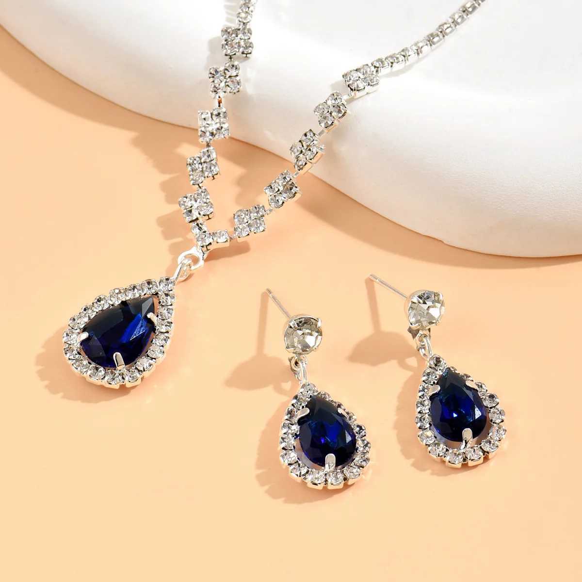 2024 Womens Necklace and Bracelet Set Diamond Zircon Wedding Dress Wedding Accessories W240731