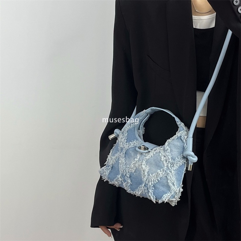 Retro denim bag woman new niche design sense fringe crossbody bag fashion simple single shoulder bag tide