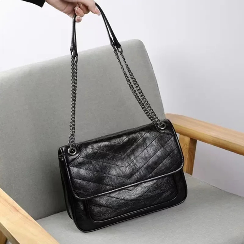 Explosive Pattern Top Layer Cow Leather Vintage Chain Single Shoulder Slant Cross Casual Commuting Leather Womens Bag 240731