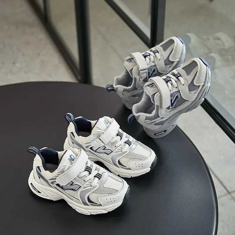 Todder boys tennis shoes spring and autumn childrens leather boots sports shoes white boys and girls outdoor shoes mixed colors student shoes X250409