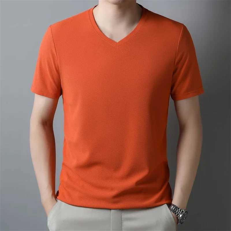 Mens Xinhua Cake V-neck Short sleeved T-shirt Summer Comfortable Top M250411