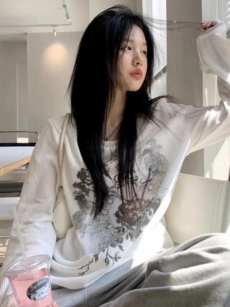 T Shirts Long Sleeve Print Aesthetics Spring Autumn Tops for Women Casual Loose All Match Y2k Harajuku Vintage Clothing 240806
