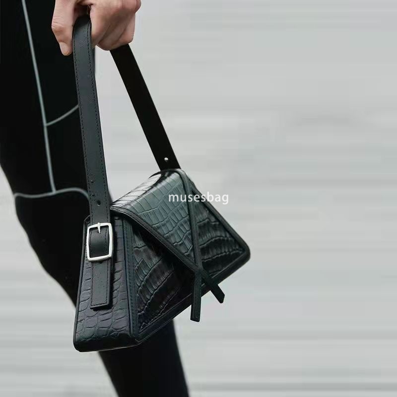 Summer new fashion simple women's bag niche design bag women's trend shoulder handbag women's underarm bag