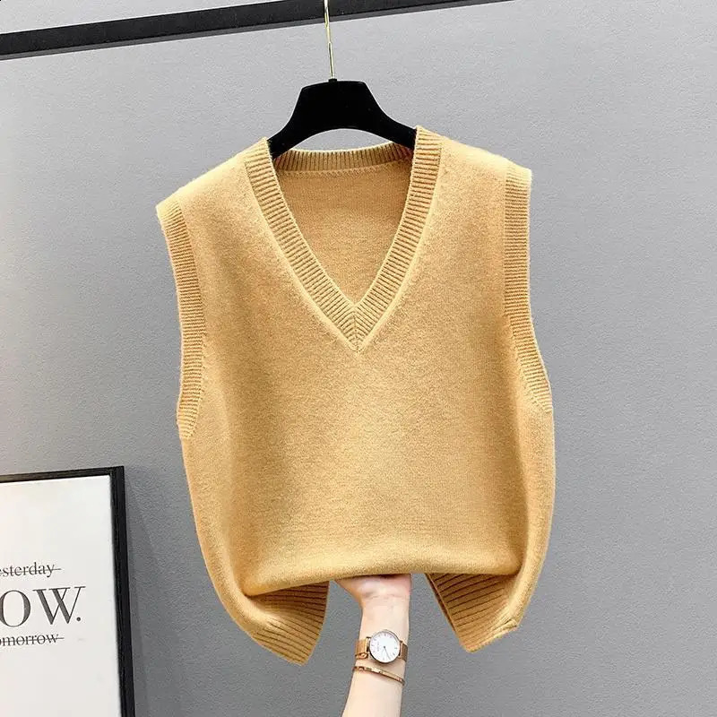 Knitted Tank Top Coat Spring and Autumn Kam Shoulder Womens Sweater Korean Vneck Loose AutumnWinter Vest for Outwear 240730