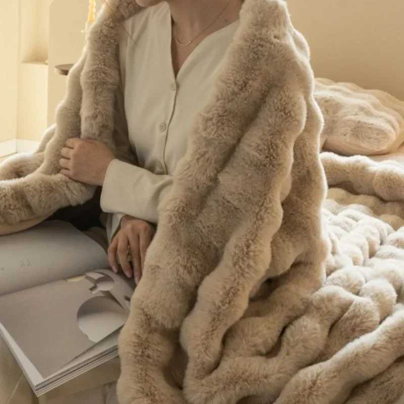 Imitation Rabbit Fur Plush Blanket Winter Warmth Comfortable Blankets Bed Luxury Warm Sofa Cover Throw Blanket and Pillowcase Y240730