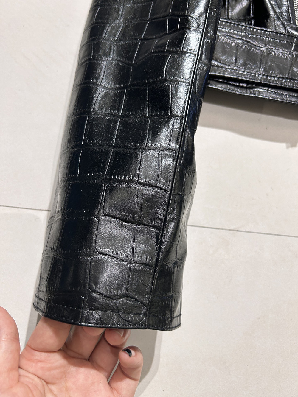HK246130 Customized Leather Clothes Luxury Fashion Crocodile patterned cowhide Women European Locomotive Punk Spring and Autumn Short Style