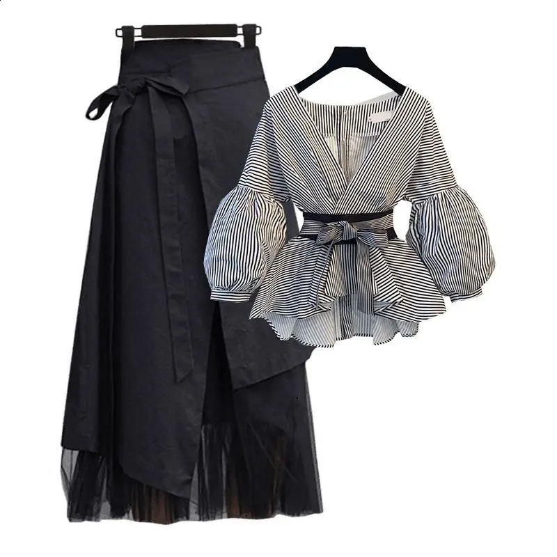 Korean Style Stripes Long Sleeve T-shirt Tops Tulle Skirt Two-piece Elegant Womens Skirt Suit Casual Outfits 240731