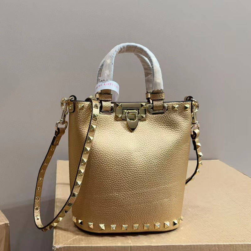 Women's Designer Fashion Shoulder Bags Cross Body Totes 2024 Hot Selling Items Versatile Personality High Quality Genuine Leather Women Hand Bag