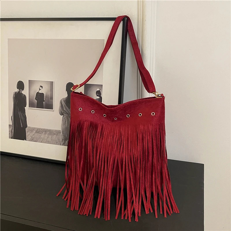 Women Vintage Messenger Bag Solid Color Suede Leather Retro Tote Handbag Adjustable Strap Fringe Satchel Bag Female Shopping Bag 241228