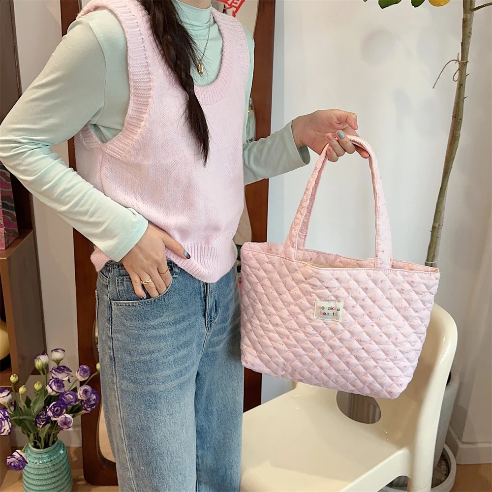 Cartoon Print Womens Shoulder Bag Large Capacity Ladies Tote Handbags Soft Quilted Female Travel Shopping Bags Girls Book Bag 240731