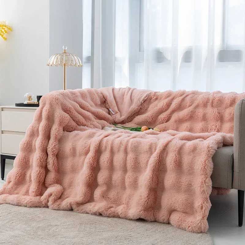 Imitation Rabbit Fur Plush Blanket Winter Warmth Comfortable Blankets Bed Luxury Warm Sofa Cover Throw Blanket and Pillowcase Y240730