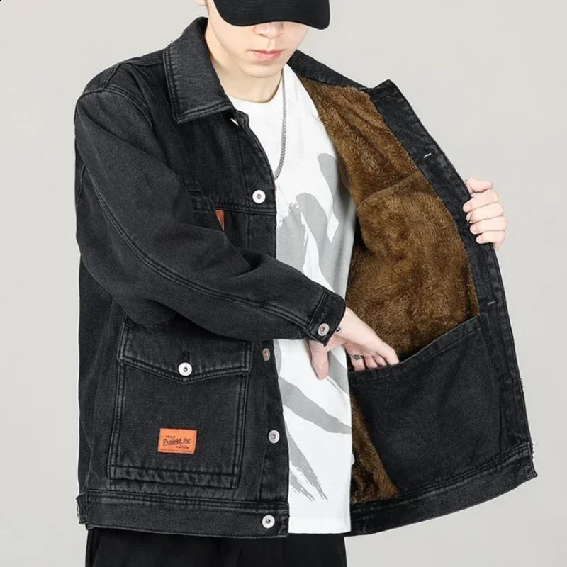 Denim Jackets Man Wool with Sheep Jeans Coat Overcoat Black Wide Shoulders Padded Warm Padding for Men Loose Big Size L Y2k Rock 240816
