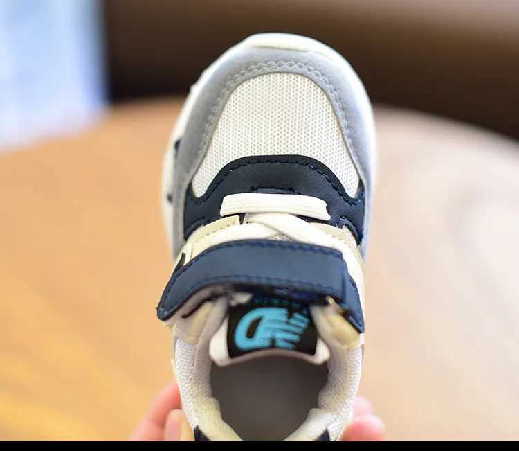 Childrens sports shoes autumn and winter new fashion breathable childrens boys mesh shoes girls anti slip sports shoes baby and toddler shoes X250409
