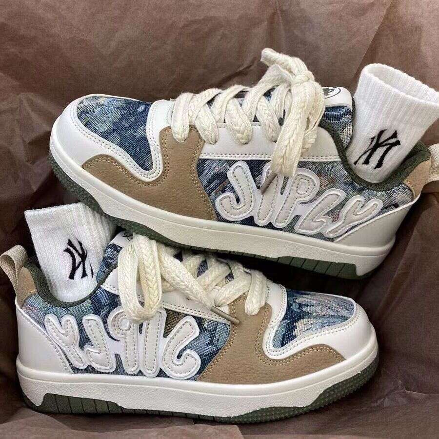 Designer 2024 White Fashion Shoes: Athleisure Style Couple Board Shoes (Green)