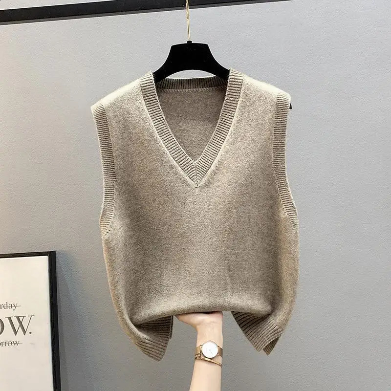 Knitted Tank Top Coat Spring and Autumn Kam Shoulder Womens Sweater Korean Vneck Loose AutumnWinter Vest for Outwear 240730
