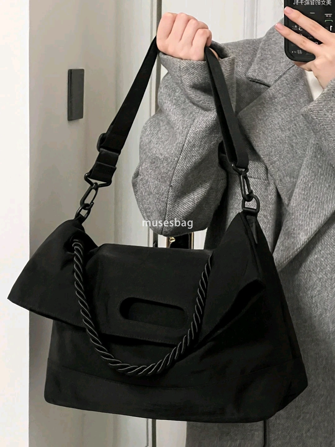 Korean version nylon crossbody bag female messenger bag New college students class large capacity tote bag