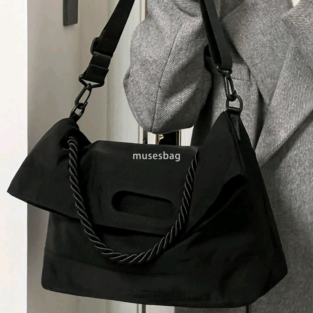 Korean version nylon crossbody bag female messenger bag New college students class large capacity tote bag
