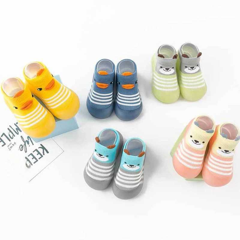Cartoon childrens shoes with animal patterns anti slip silicone soles baby floor socks breathable and casual cotton baby boys and girls shoes X250409