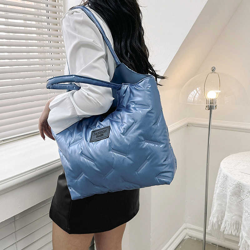 CMM Autumn and Winter New Large Capacity Cotton Jacket Bag Short Distance Travel Down Bag Outdoor Single Shoulder Hand Held Tote Bag