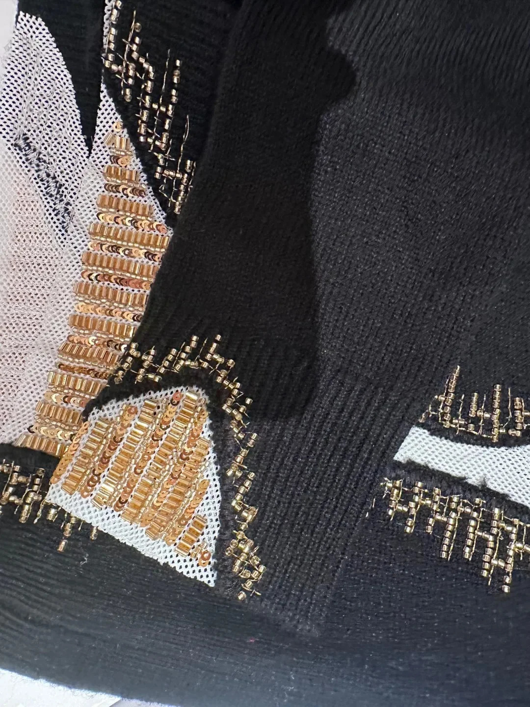 Womens beaded round neck long sleeved sweater knitted Sweatshirt Top Women Female Clothing Blouse 241029