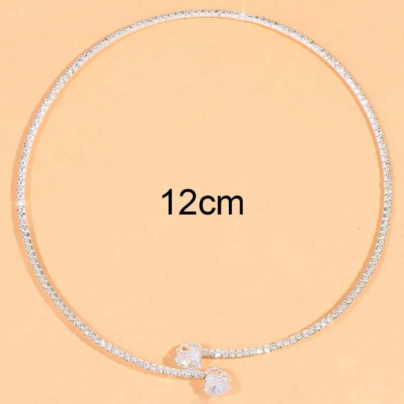 Fashion Heart Collar Choker Necklace for Women Simple Open Torques Jewelry Accessories 241031