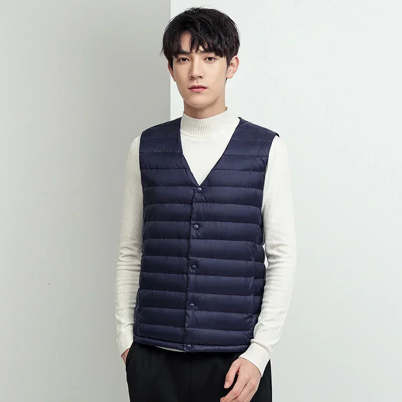 Lightweight Down Vests Men 90 White Duck Packable Winter Solid Portable Sleeveless Waistcoat Homme Warm Parkas Male 241024