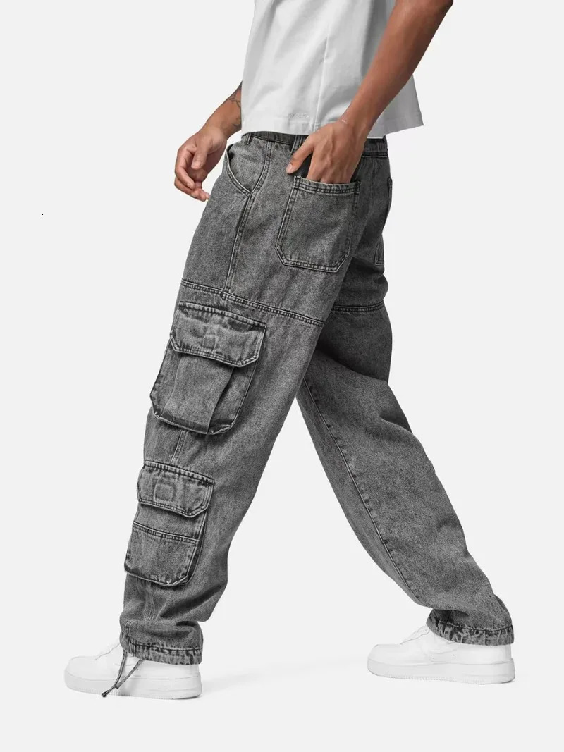 Retro hip hop cargo style multi-pocket straight leg jeans men Y2k pants Punk rock Harajuku street style baggy wide-leg jeans 241031