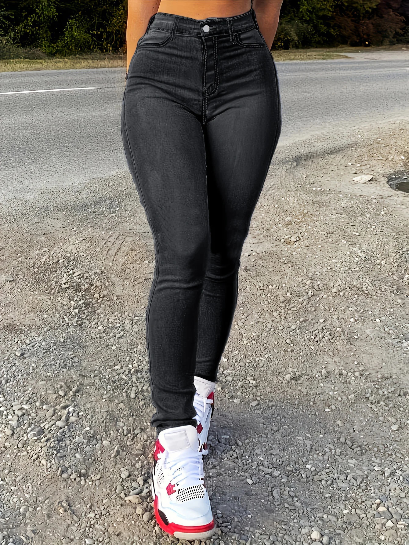 Women Simple Slim Wash Casual Style Jeans Zipper Button Closed Denim Pants 241031