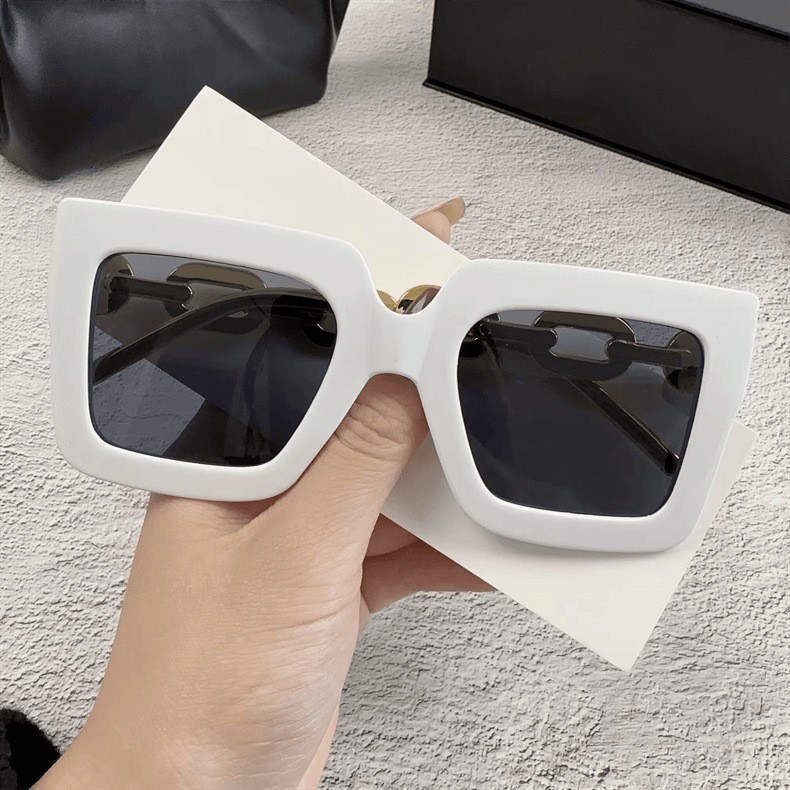 Polaroid lenses, high-end women's eyeglass frames, vintage metal sunglasses Fashionable cute cat eye glasses tortoiseshell anti blue light W069 B